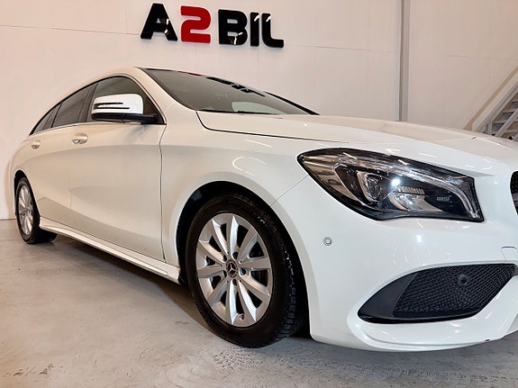 Mercedes-Benz CLA200 2 of 5
