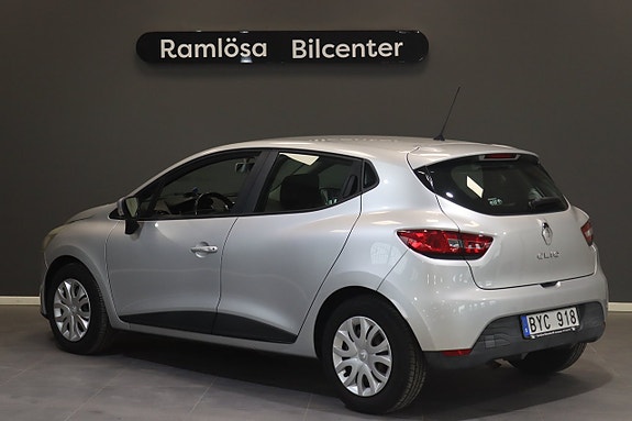 Renault Clio 10 of 18