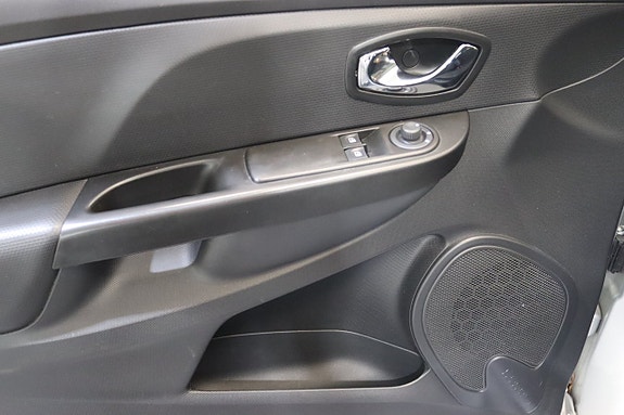 Renault Clio 14 of 18