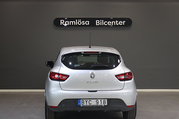 Renault Clio 9 of 18