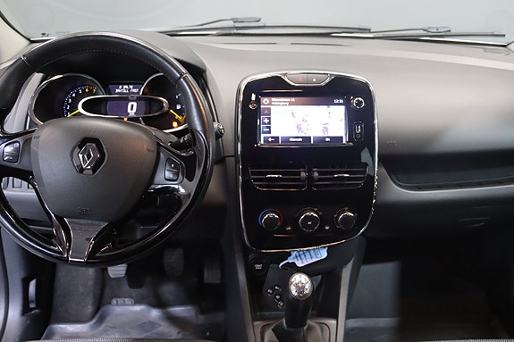 Renault Clio 15 of 18