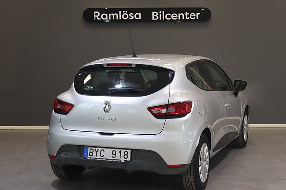 Renault Clio 8 of 18