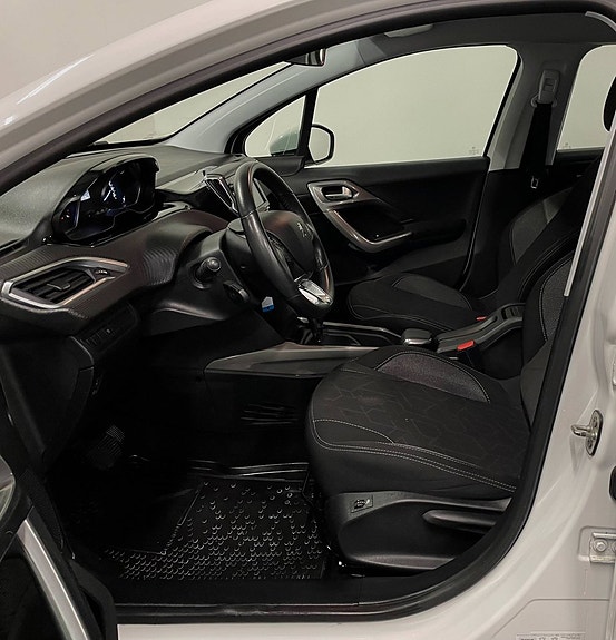 Peugeot 2008 5 of 5