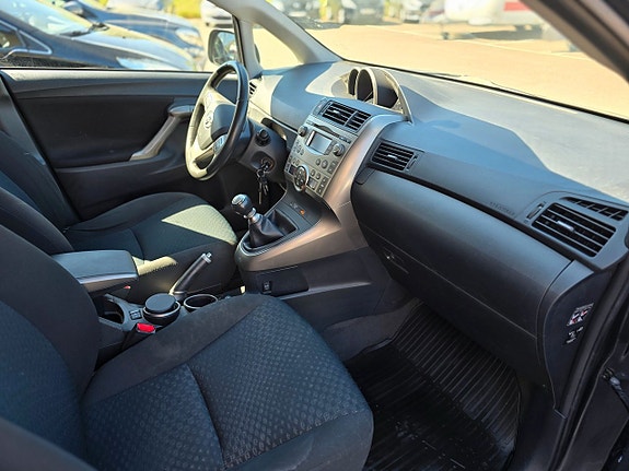 Toyota Verso 5 of 5