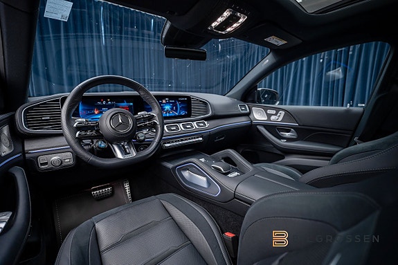 Mercedes-Benz GLE53 14 of 25