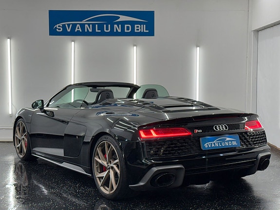Audi R8 5 of 25