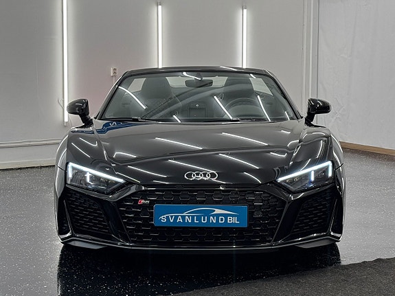 Audi R8 2 of 25