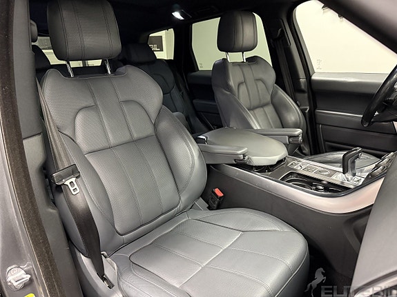 Land Rover Range Rover Sport 13 of 25