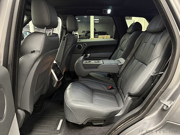 Land Rover Range Rover Sport 9 of 25