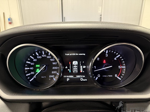 Land Rover Range Rover Sport 15 of 25
