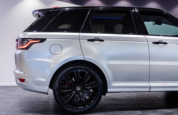 Land Rover Range Rover Sport 13 of 27