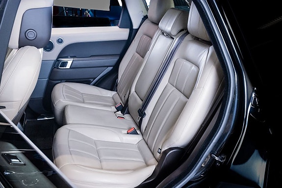 Land Rover Range Rover Sport 26 of 27