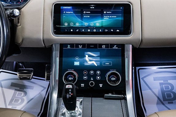 Land Rover Range Rover Sport 25 of 27
