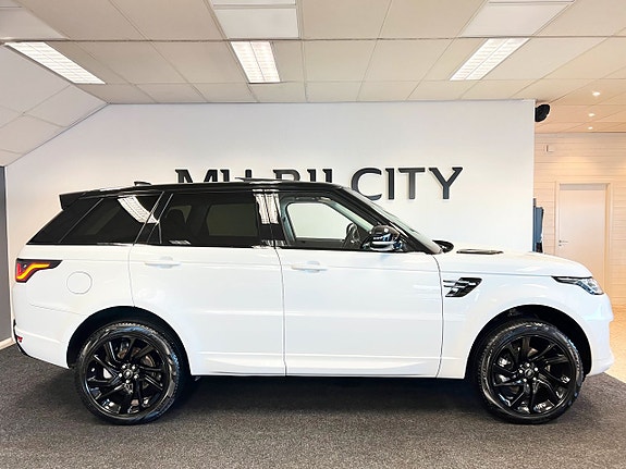 Land Rover Range Rover Sport 6 of 21