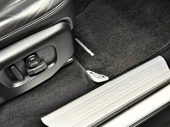 Land Rover Range Rover Sport 19 of 21