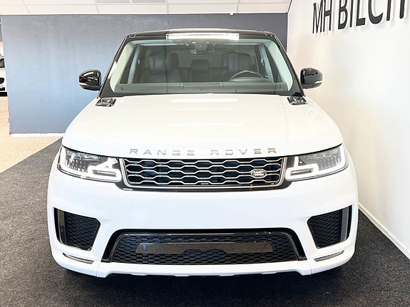 Land Rover Range Rover Sport 4 of 5