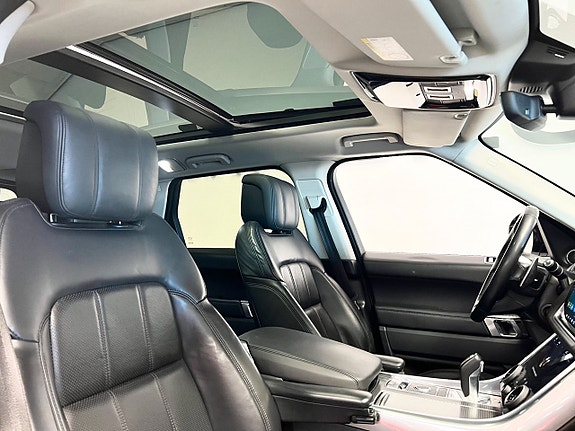 Land Rover Range Rover Sport 16 of 21