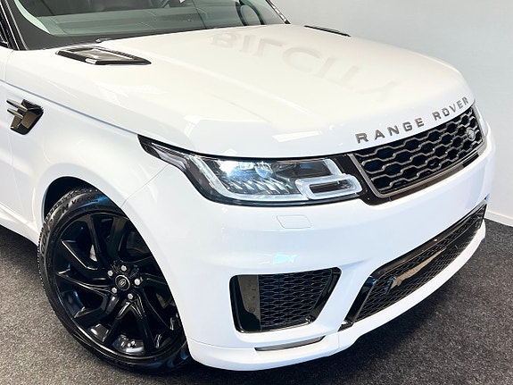 Land Rover Range Rover Sport 2 of 5