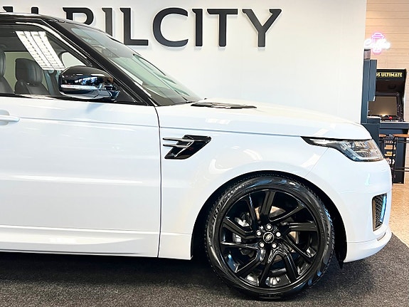 Land Rover Range Rover Sport 11 of 21