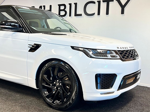 Land Rover Range Rover Sport 3 of 5
