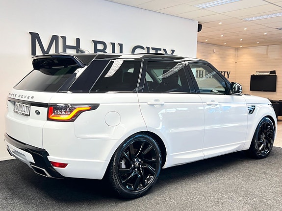 Land Rover Range Rover Sport 8 of 21