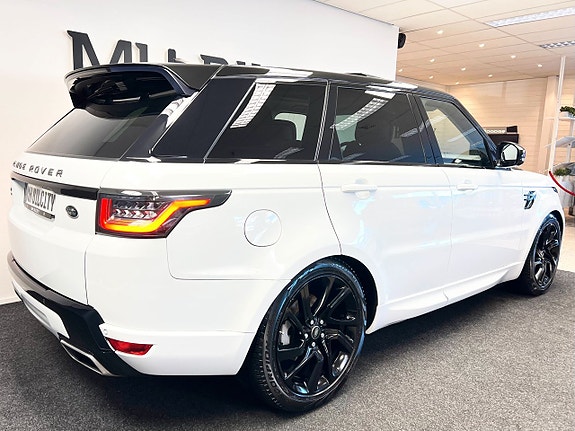 Land Rover Range Rover Sport 7 of 21