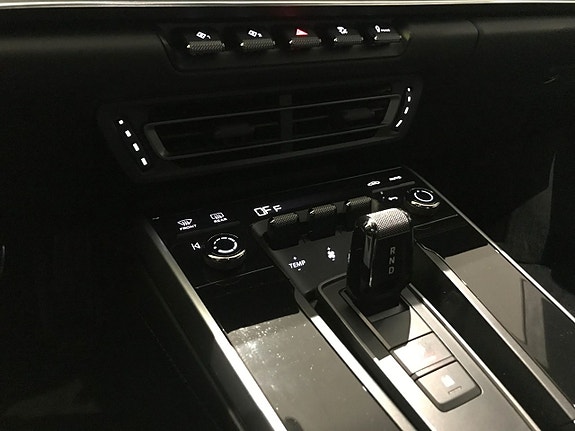 Porsche 911 Carrera S 9 of 16