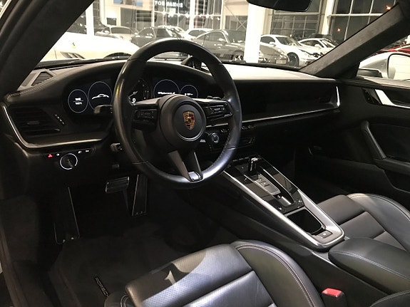 Porsche 911 Carrera S 8 of 16