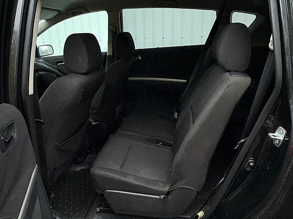 Toyota Corolla Verso 10 of 15