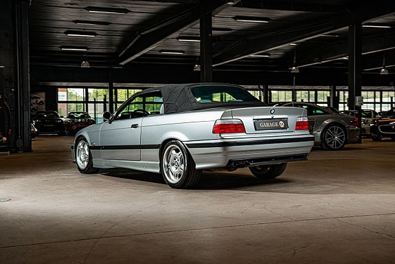 BMW 325i 5 of 5