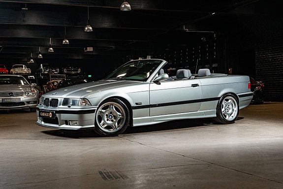 BMW 325i 2 of 5