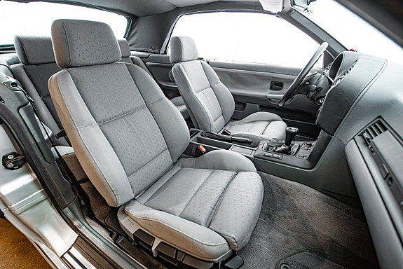 BMW 325i 16 of 25