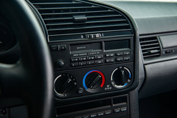 BMW 325i 20 of 25