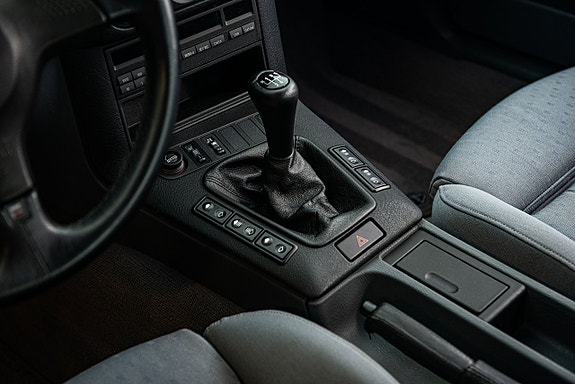 BMW 325i 19 of 25