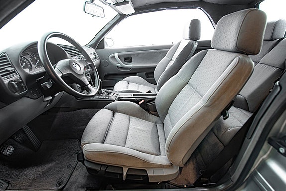 BMW 325i 12 of 25