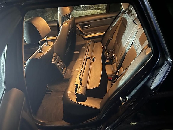 BMW 318 8 of 15