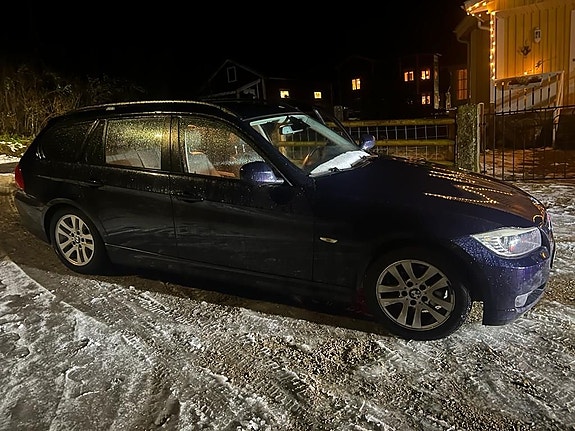 BMW 318 4 of 5