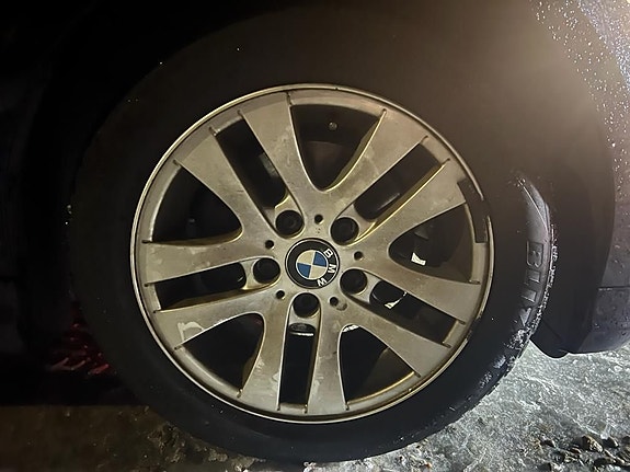 BMW 318 2 of 5