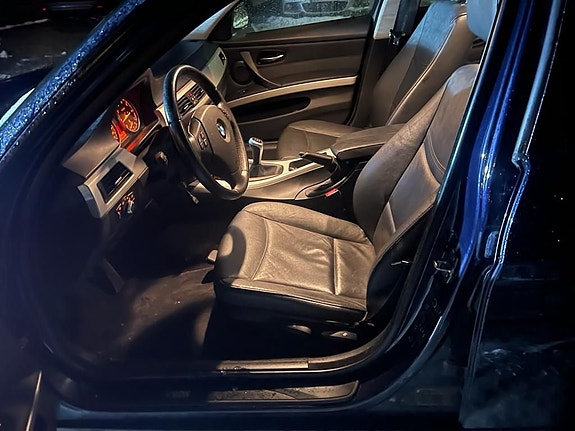 BMW 318 7 of 15