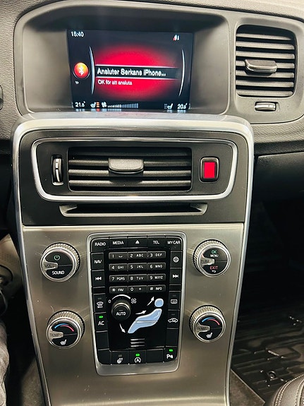 Volvo V60 13 of 17