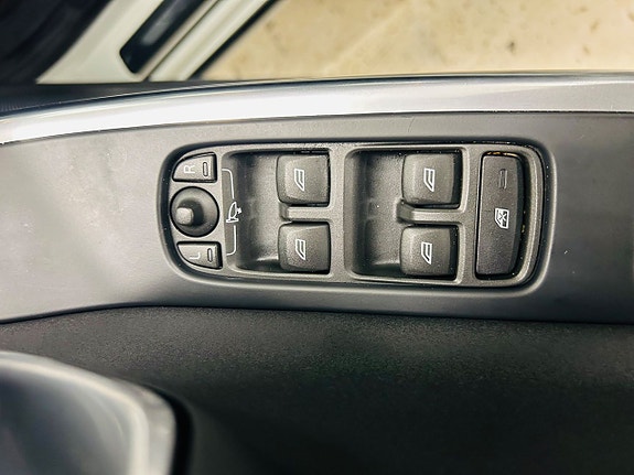 Volvo V60 15 of 17