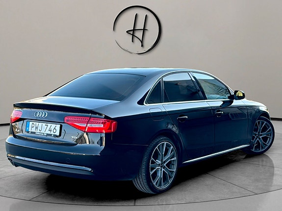 Audi A4 5 of 18