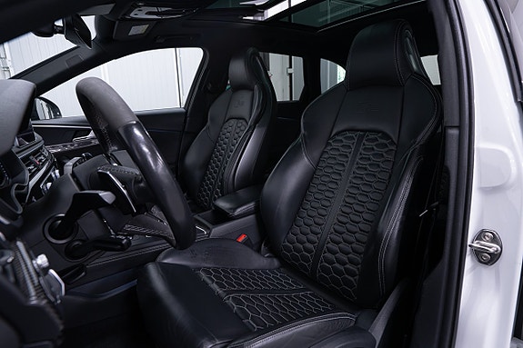 Audi RS4 13 of 30