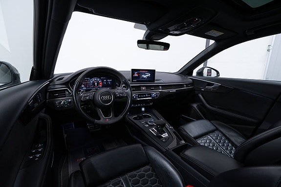 Audi RS4 17 of 30