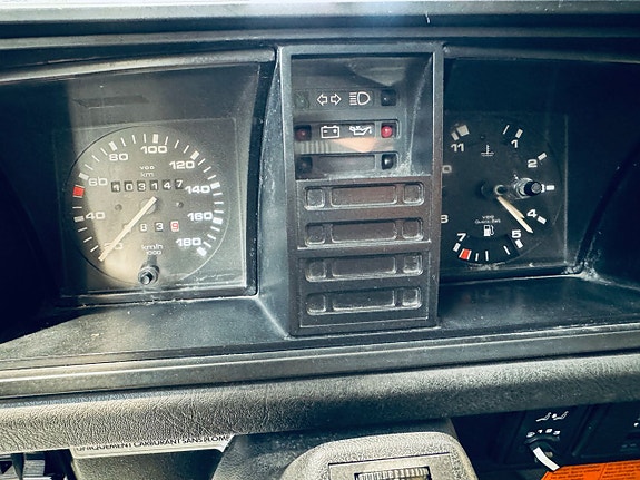 Volkswagen Caravelle 11 of 17