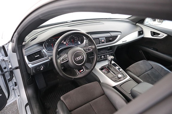 Audi A7 10 of 24