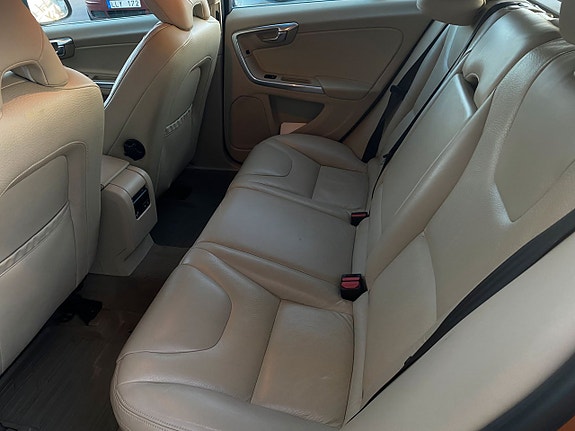 Volvo V60 6 of 12