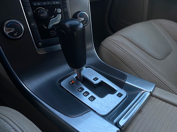 Volvo V60 8 of 12