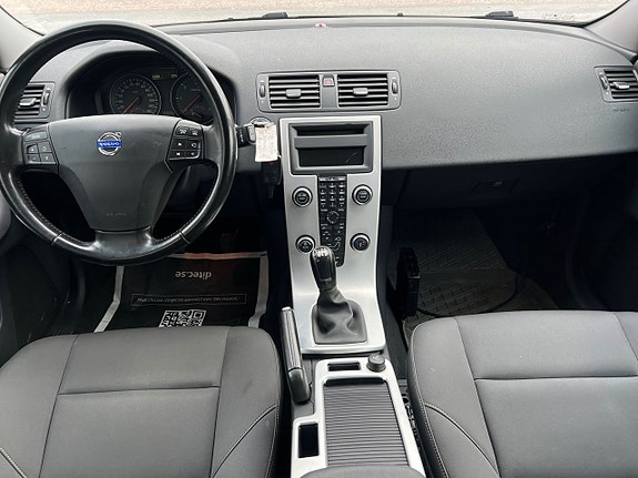 Volvo V50 8 of 10