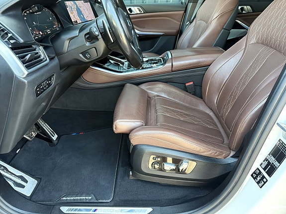 BMW X5 4 of 5